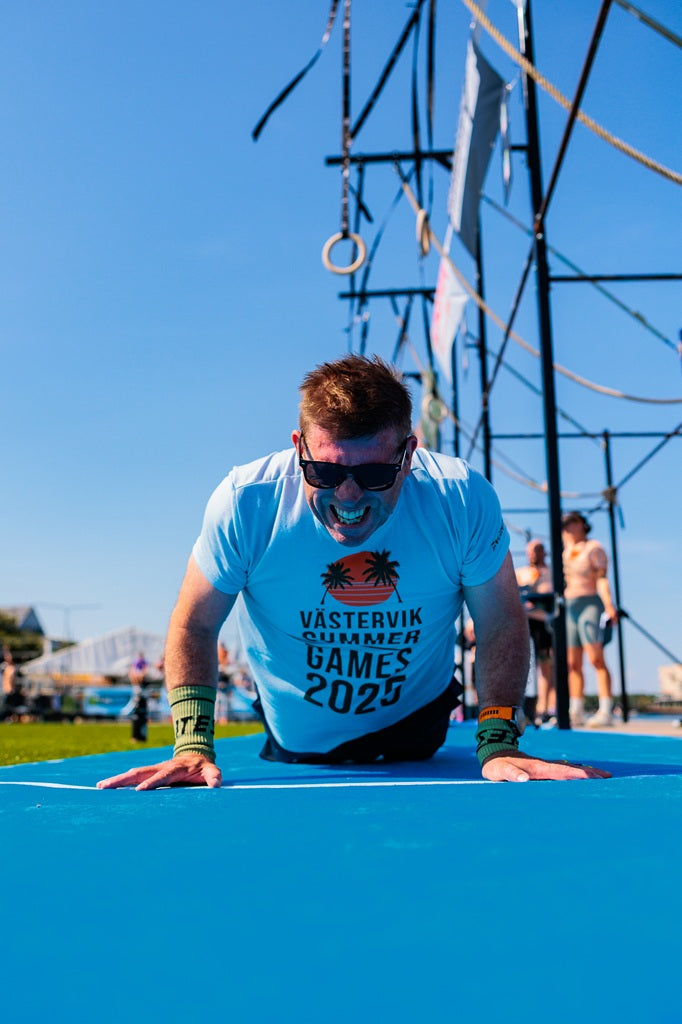 Athlete at Västervik Summer Games in ENGINE shirt